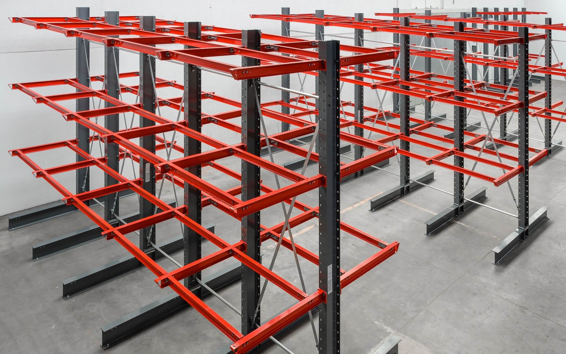 Regaltypen im Lager: Einsatzbereiche für verschiedene Lagersysteme